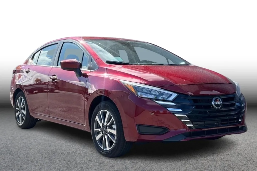 2025 Nissan Versa SV photo 1