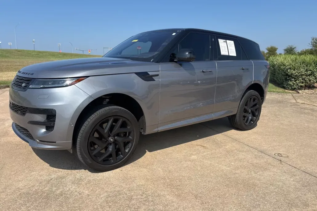 2023 Land Rover Range Rover Sport SE photo 1