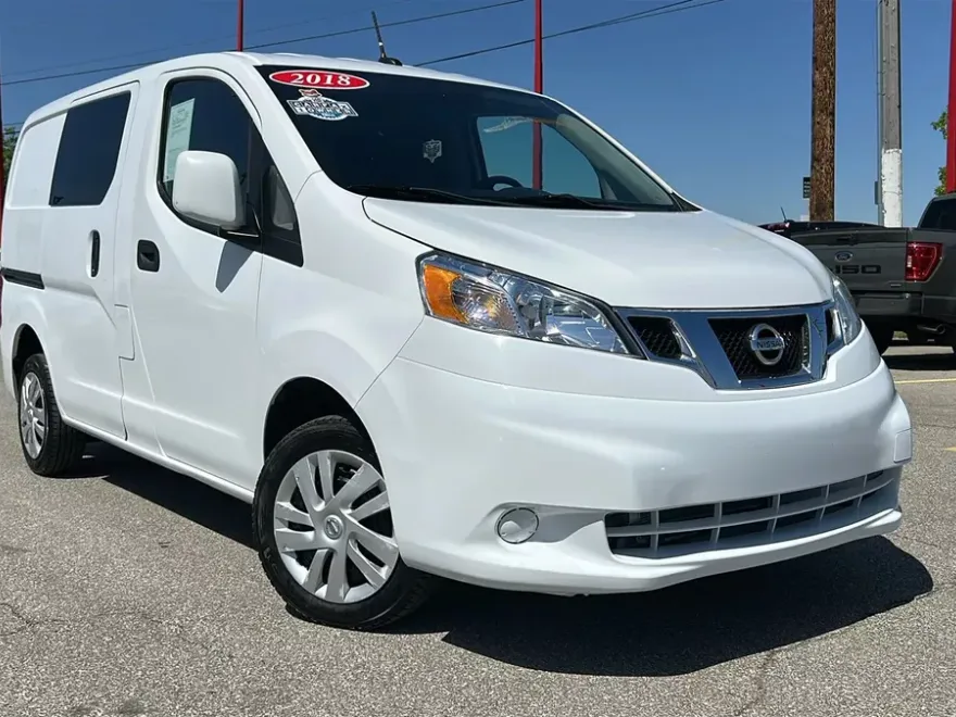 2018 Nissan NV200 SV photo 1