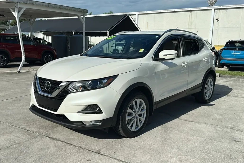 2022 Nissan Rogue Sport SV photo 1