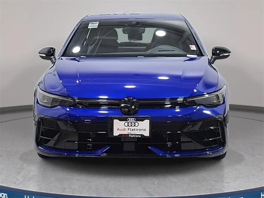 2025 Volkswagen Golf R photo 1