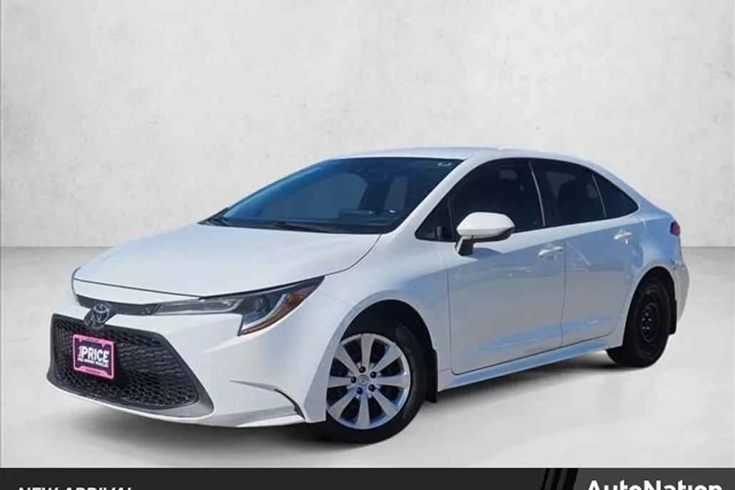 2020 Toyota Corolla LE photo 1