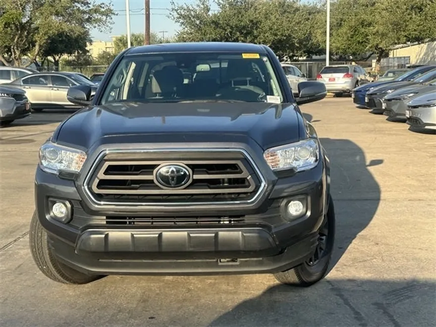 2022 Toyota Tacoma SR5 V6 photo 1