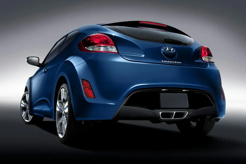 2016 Hyundai Veloster Base photo 1
