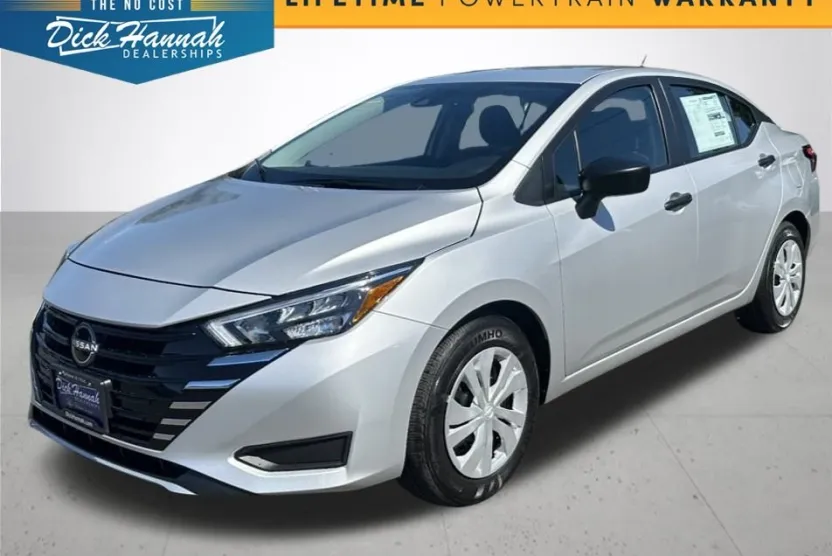 2025 Nissan Versa 1.6 S photo 1