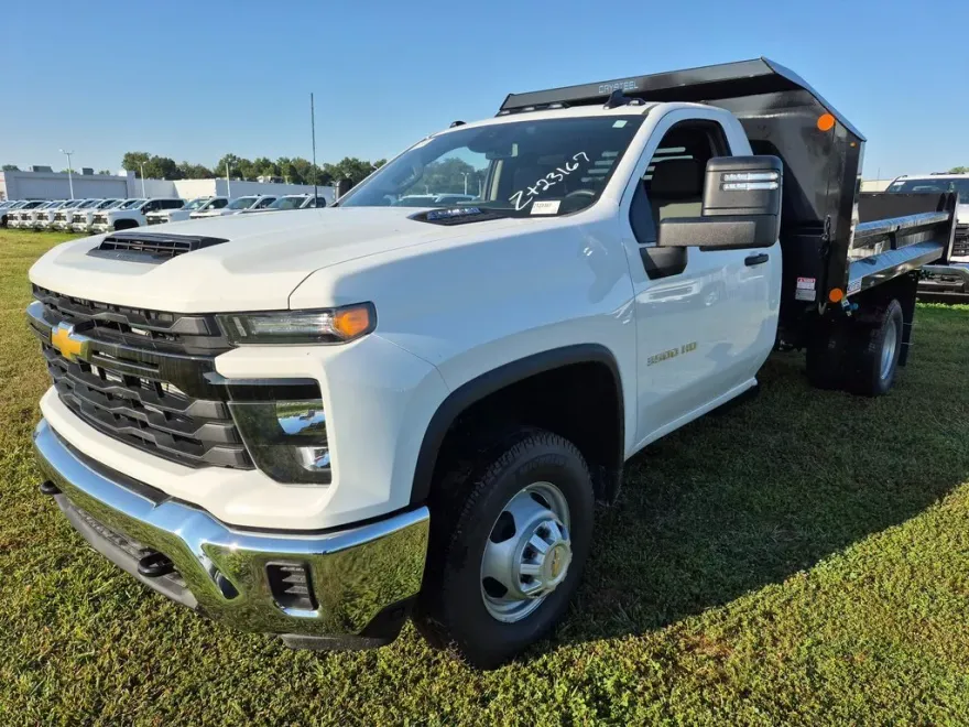 2025 Chevrolet Silverado 3500HD Work Truck photo 1