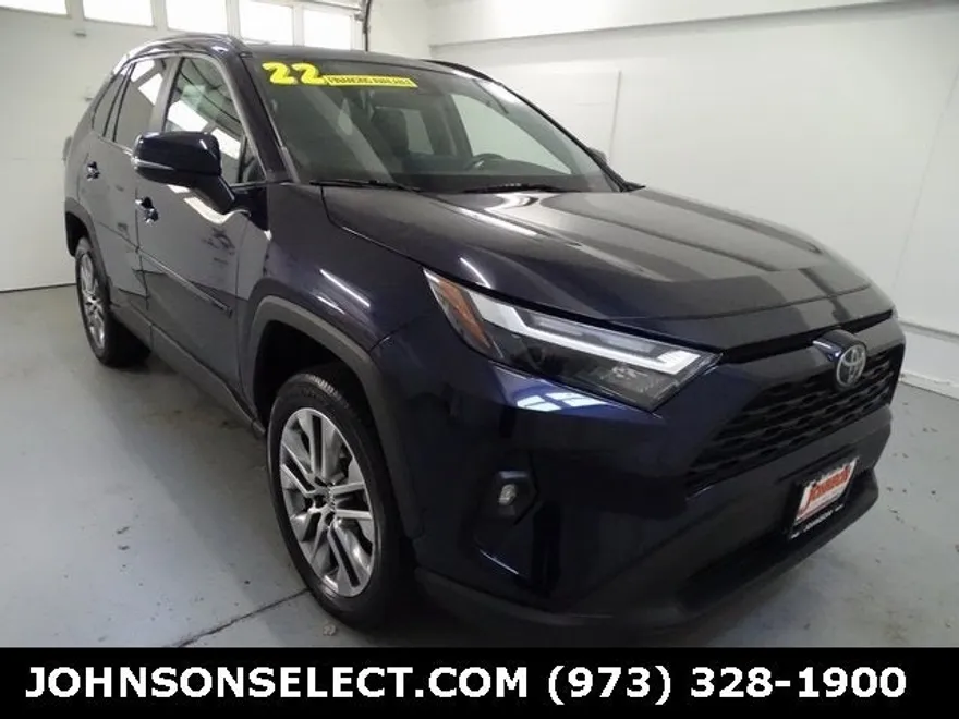 2022 Toyota RAV4 XLE Premium photo 1