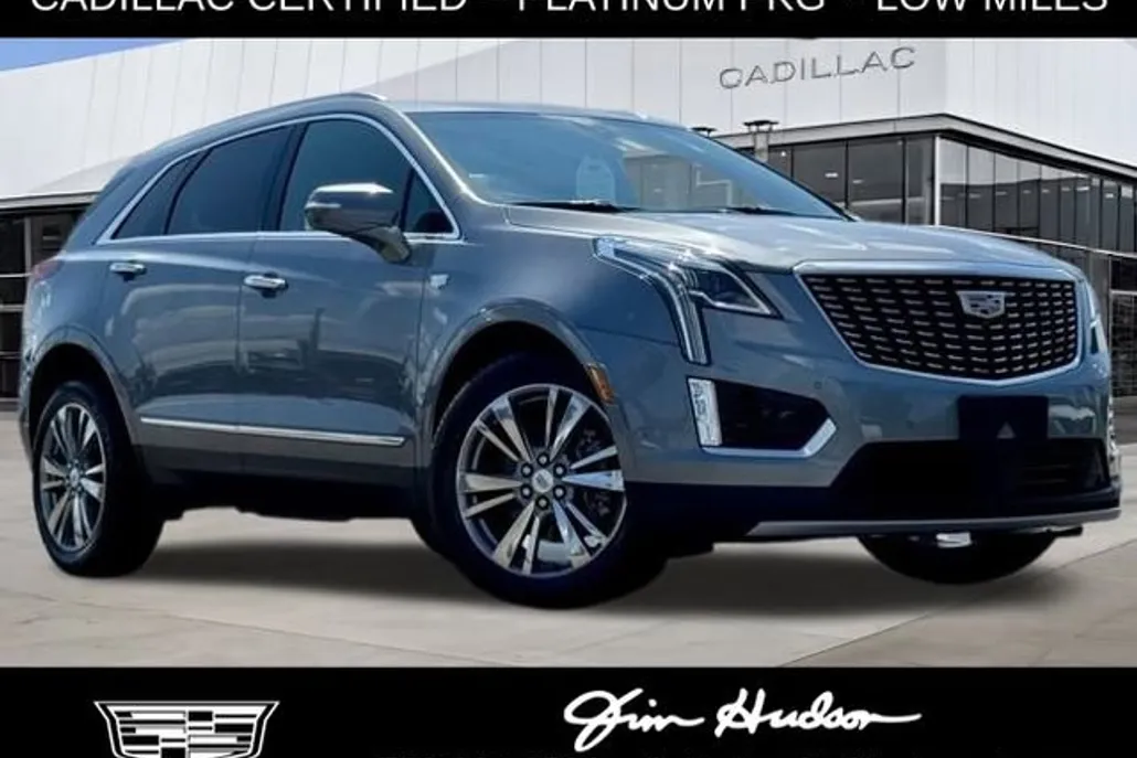 2022 Cadillac XT5 Platinum Premium Luxury photo 1