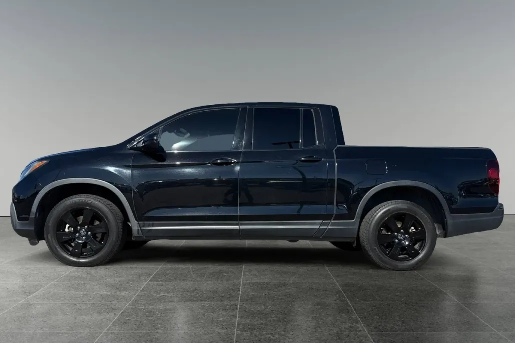 2019 Honda Ridgeline Black Edition photo 1
