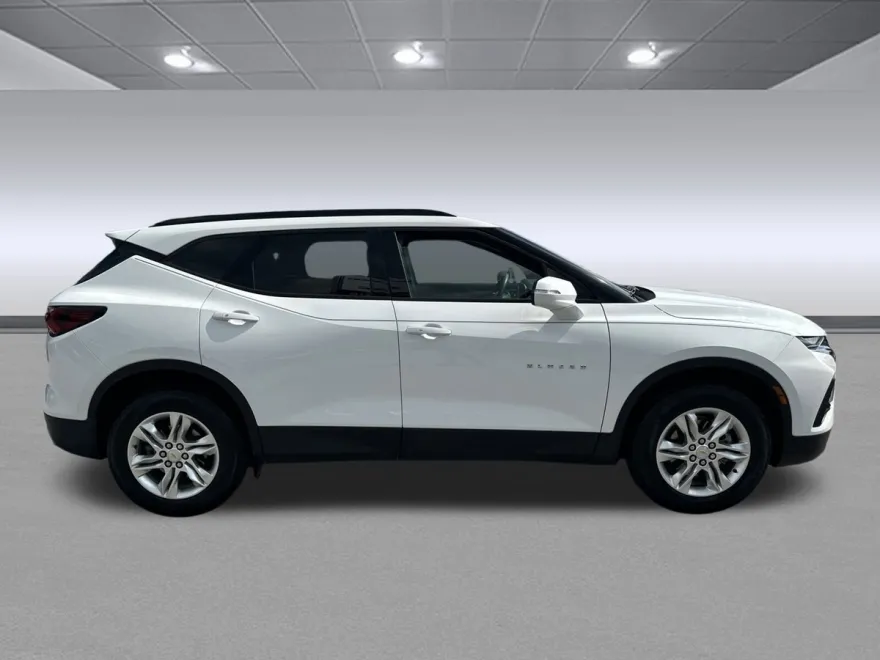 2022 Chevrolet Blazer 2LT photo 1