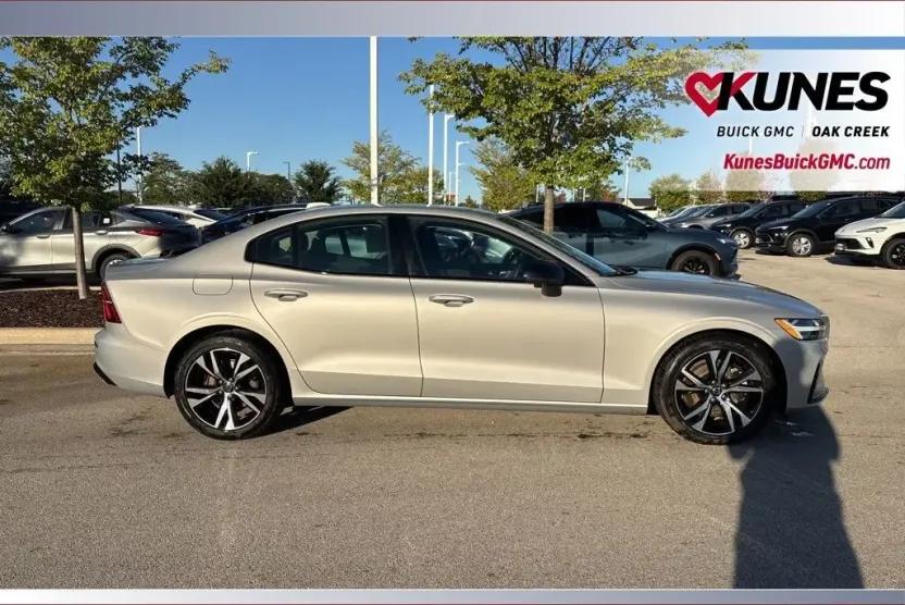 2024 Volvo S60 B5 Core photo 1