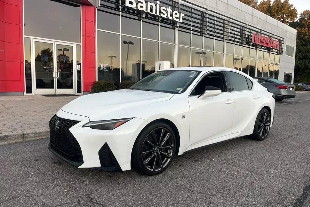 2022 Lexus IS 350 F SPORT photo 1