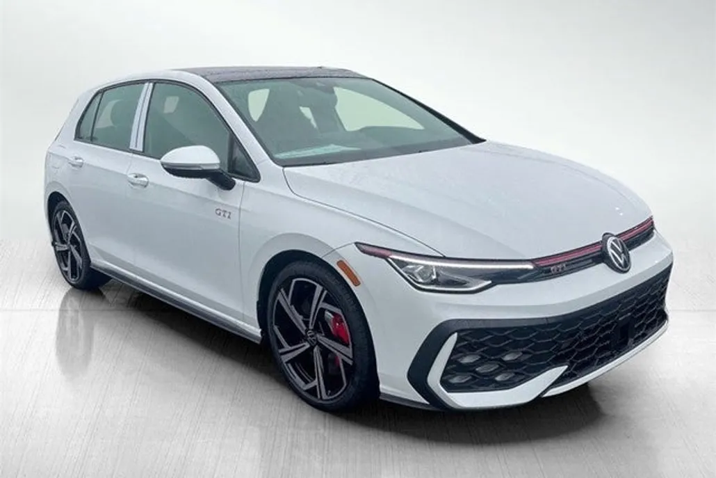 2025 Volkswagen Golf GTI SE photo 1