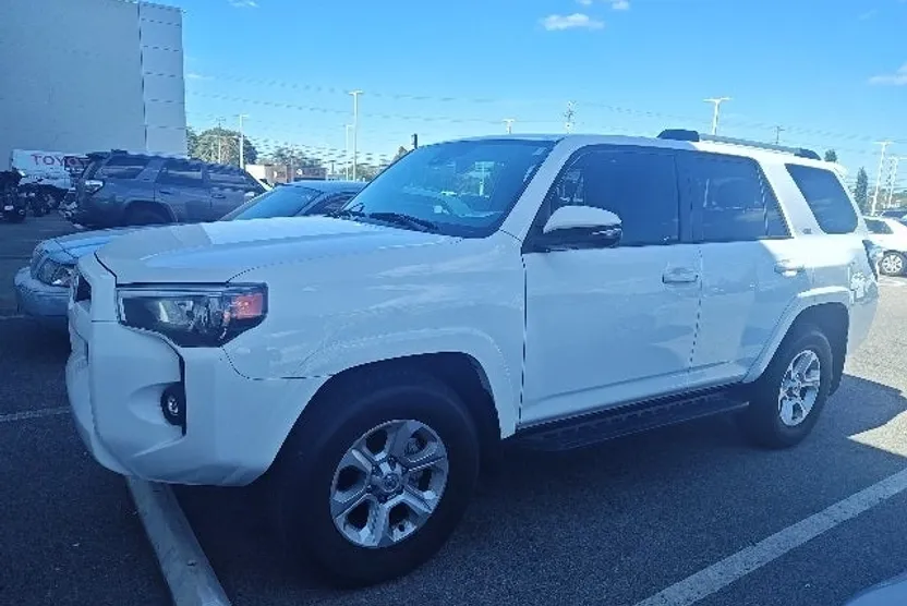 2023 Toyota 4Runner SR5 Premium photo 1