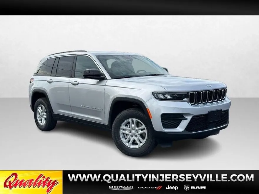 2025 Jeep Grand Cherokee Laredo photo 1
