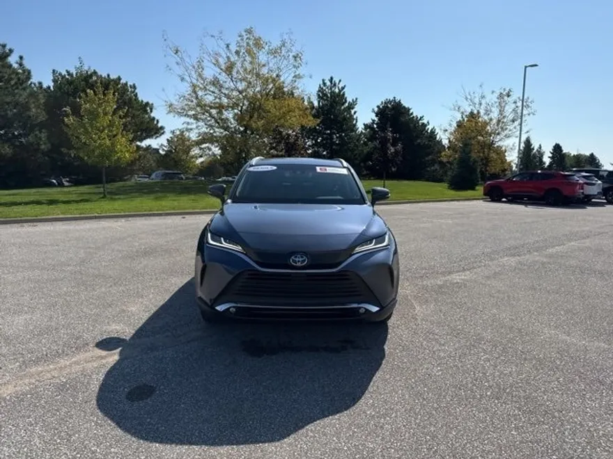 2024 Toyota Venza photo 1