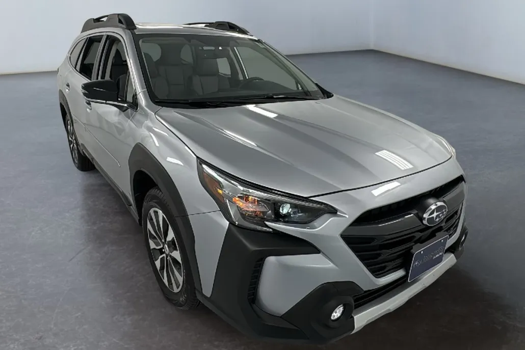 2025 Subaru Outback Limited photo 1