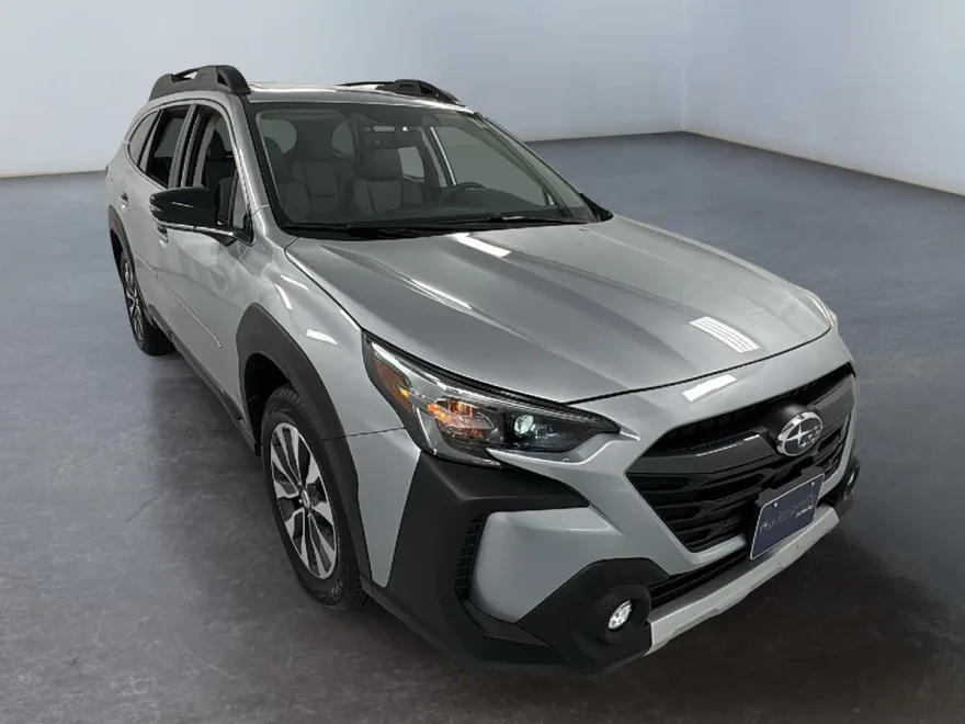 2025 Subaru Outback Limited photo 1