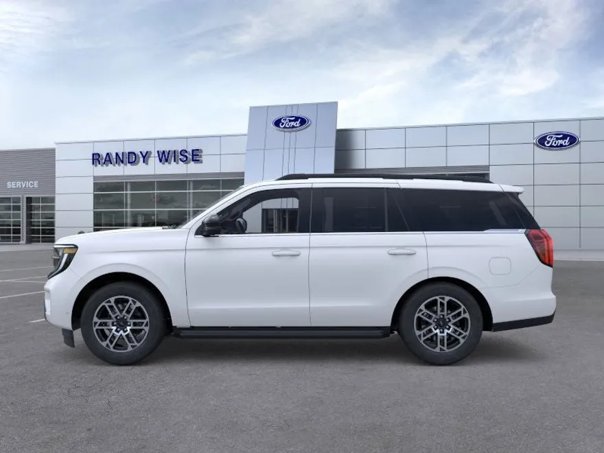 2025 Ford Expedition photo 1
