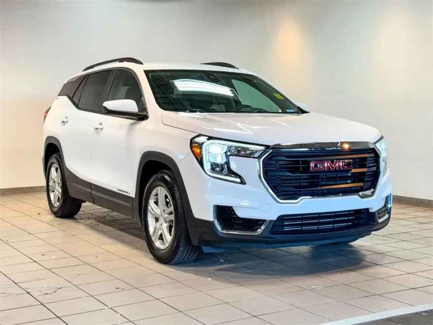 2022 Gmc Terrain SLE photo 1