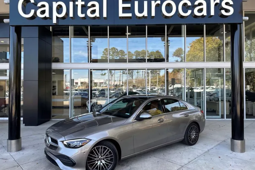 2024 Mercedes Benz C Sedan 300 photo 1