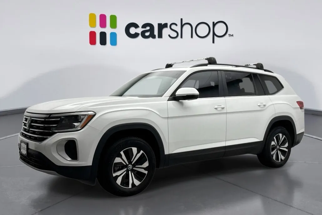 2024 Volkswagen Atlas SE photo 1