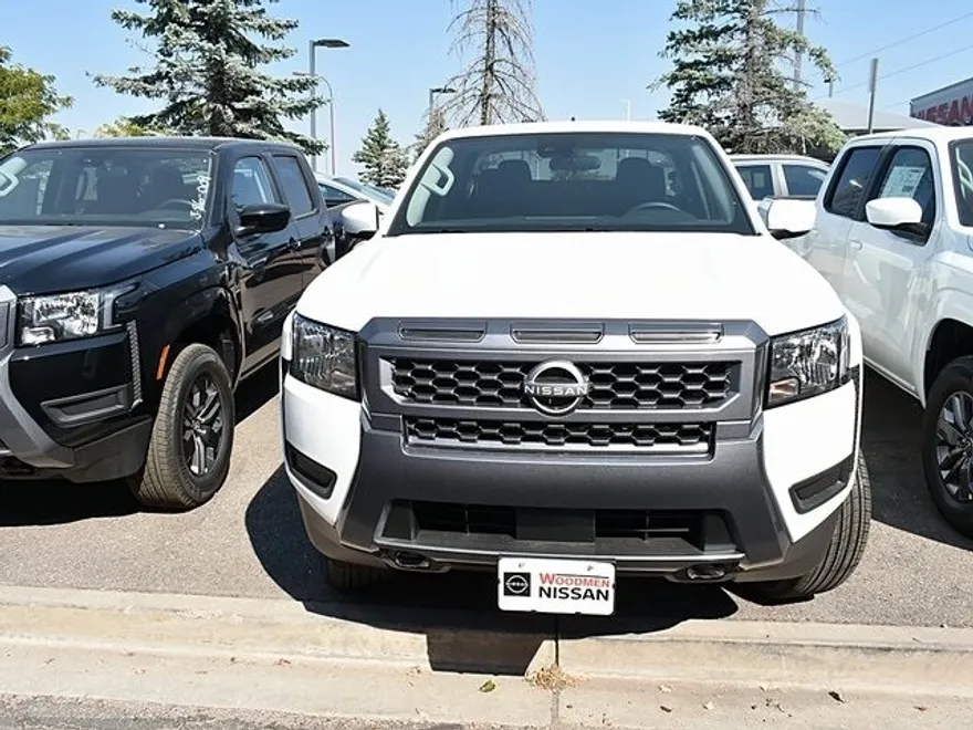 2025 Nissan Frontier SV photo 1