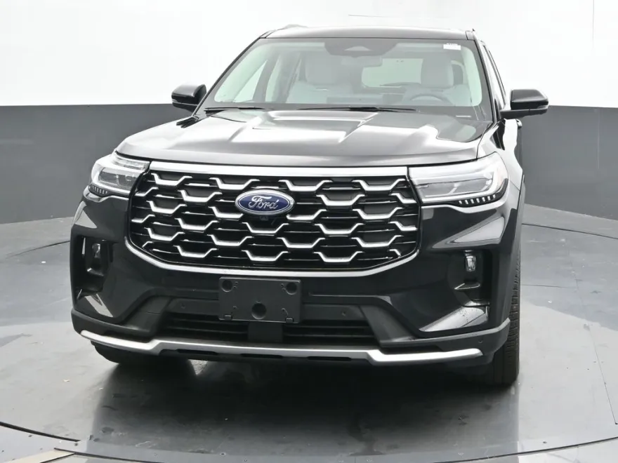 2025 Ford Explorer Platinum photo 1