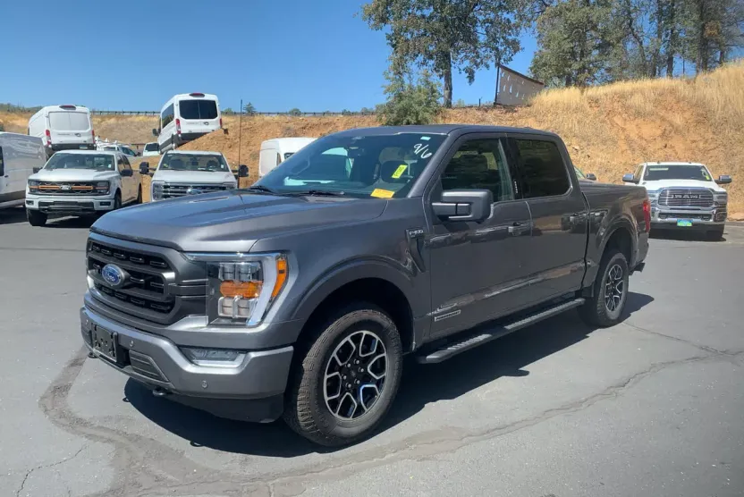 2022 Ford F-150 XLT photo 1