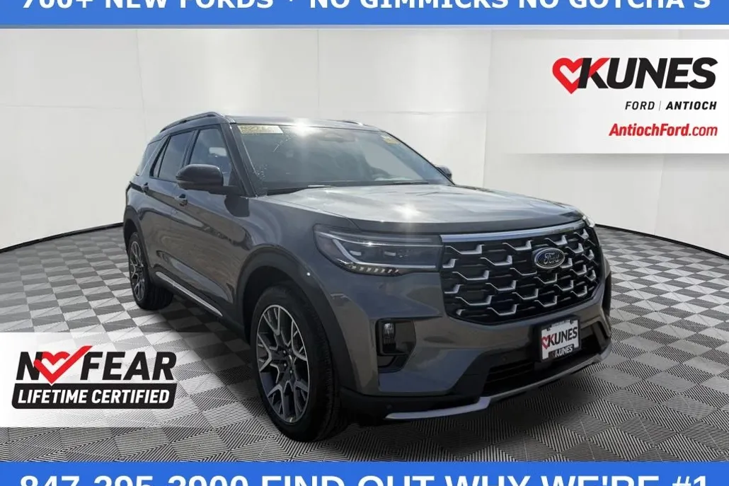 2025 Ford Explorer Platinum photo 1