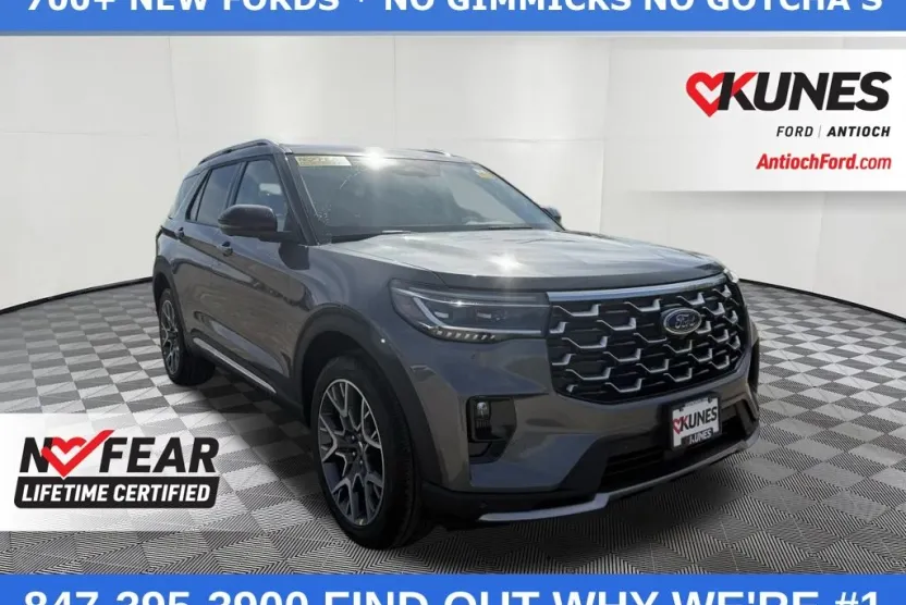 2025 Ford Explorer Platinum photo 1