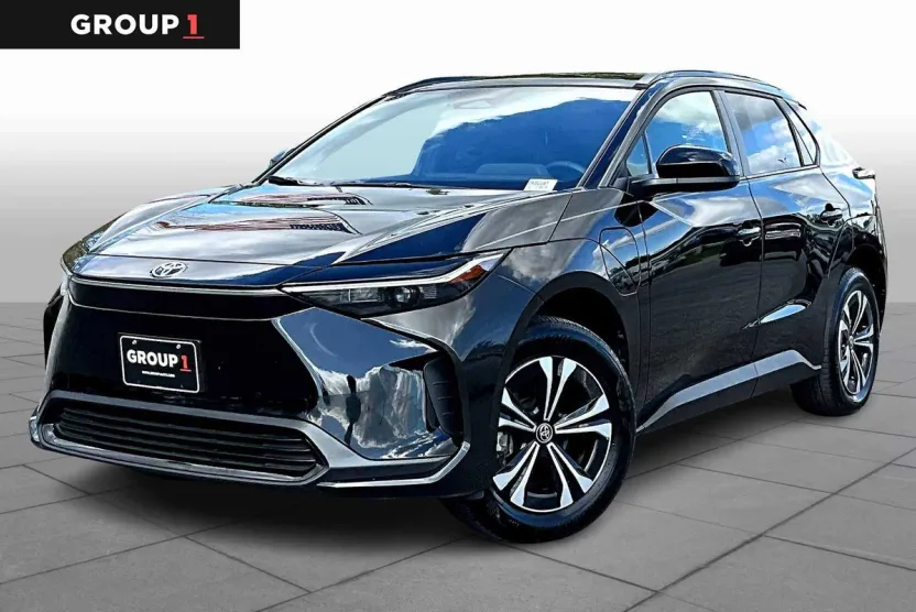 2024 Toyota bZ4X XLE photo 1