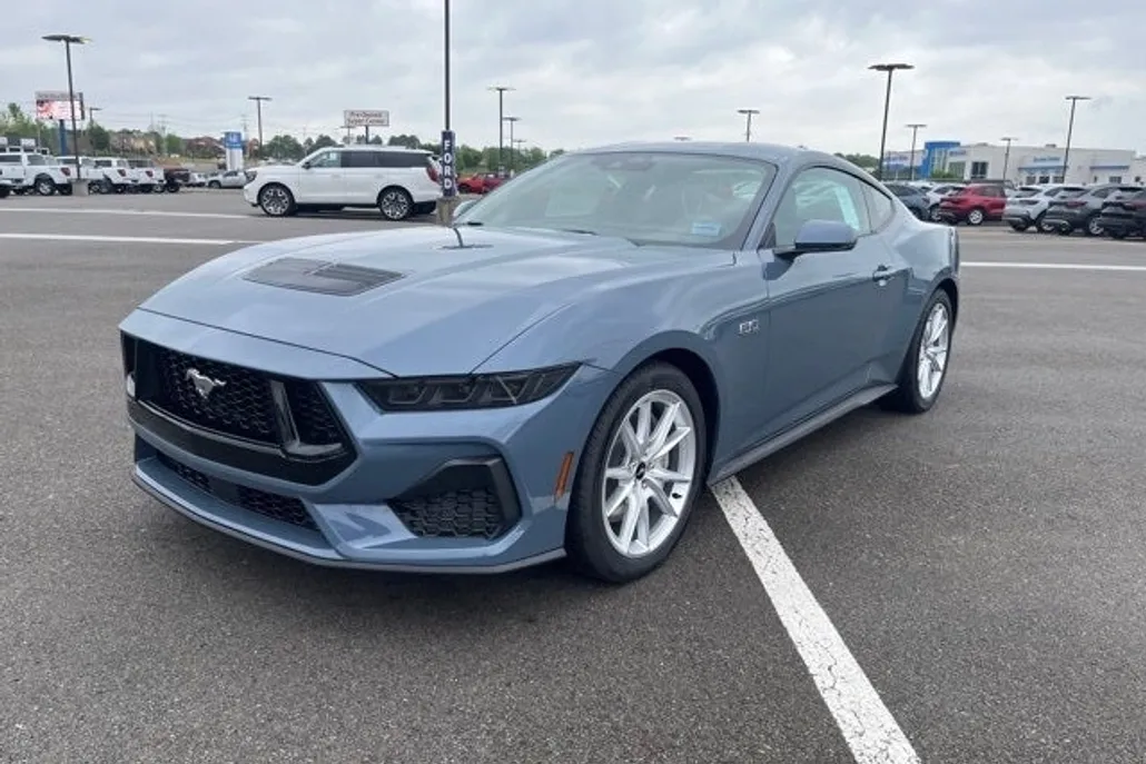 2025 Ford Mustang GT Premium photo 1