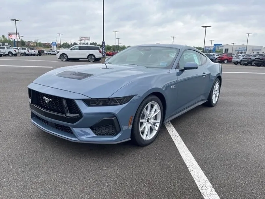 2025 Ford Mustang GT Premium photo 1