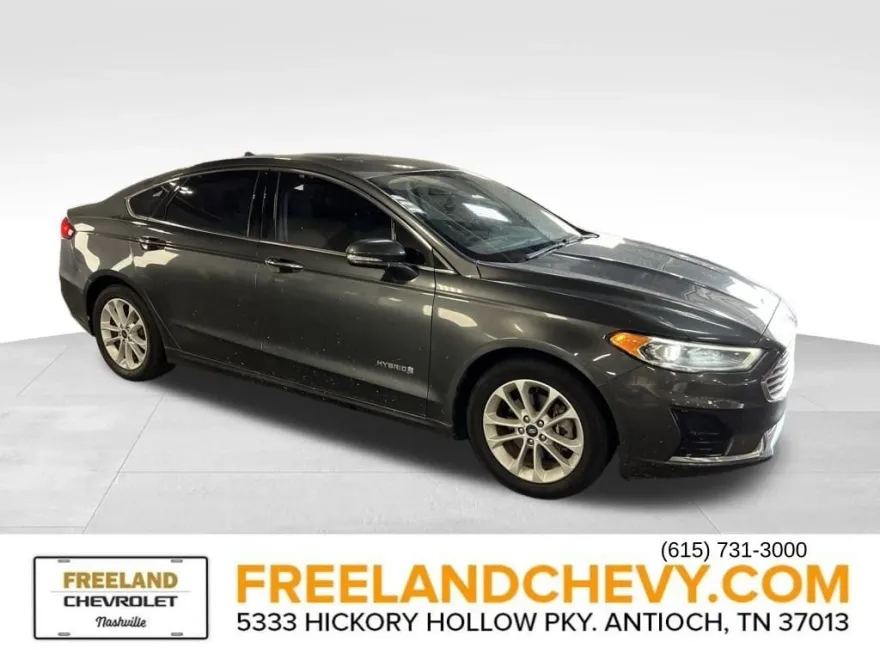 2019 Ford Fusion Hybrid SEL photo 1