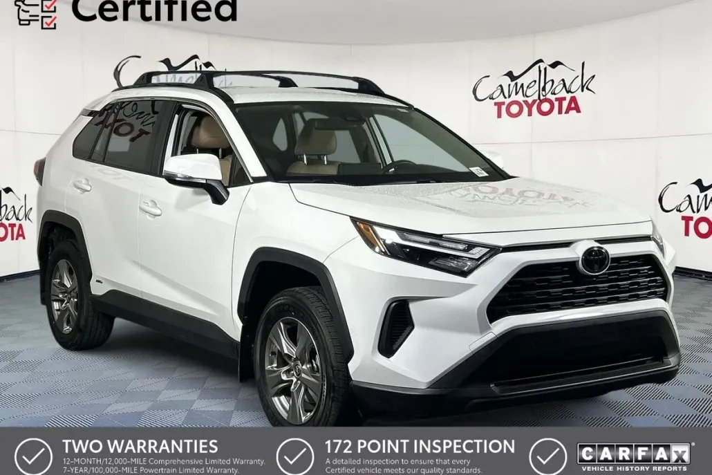 2025 Toyota RAV4 Hybrid XLE photo 1