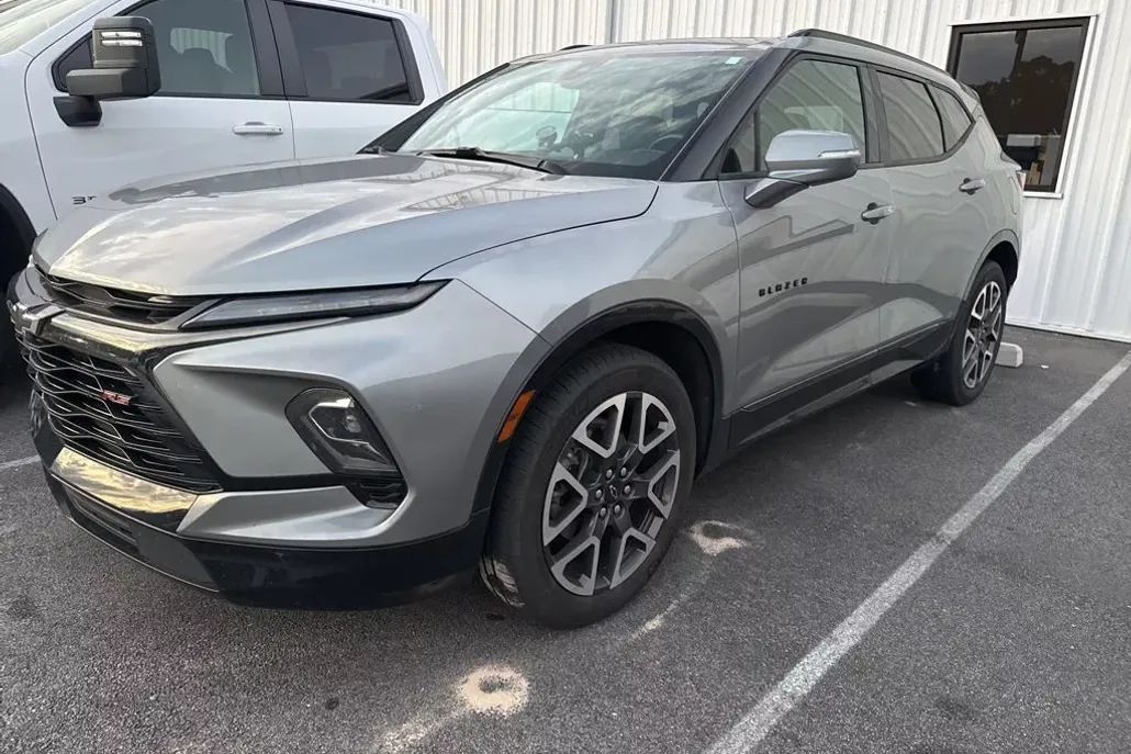 2023 Chevrolet Blazer RS photo 1