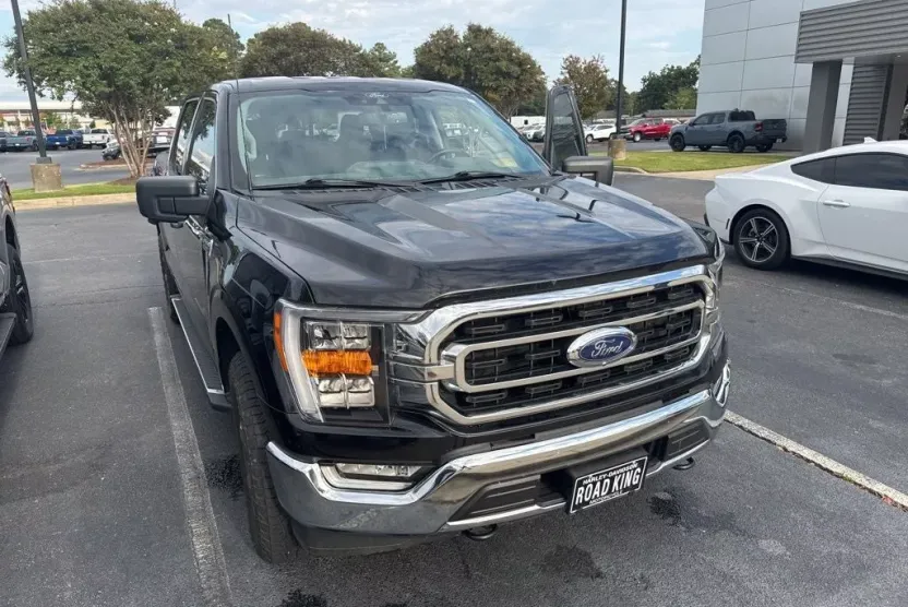 2022 Ford F-150 XLT FX4 photo 1