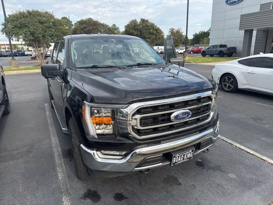2022 Ford F-150 XLT FX4 photo 1