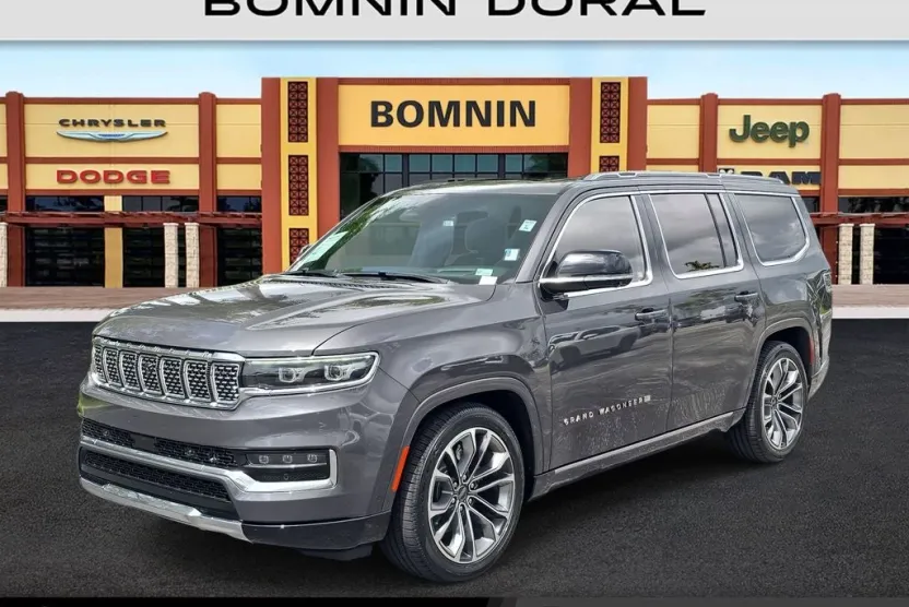 2023 Jeep Grand Wagoneer III photo 1