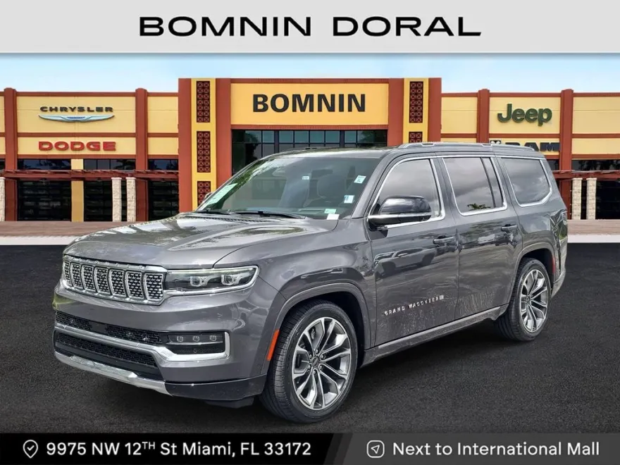 2023 Jeep Grand Wagoneer III photo 1