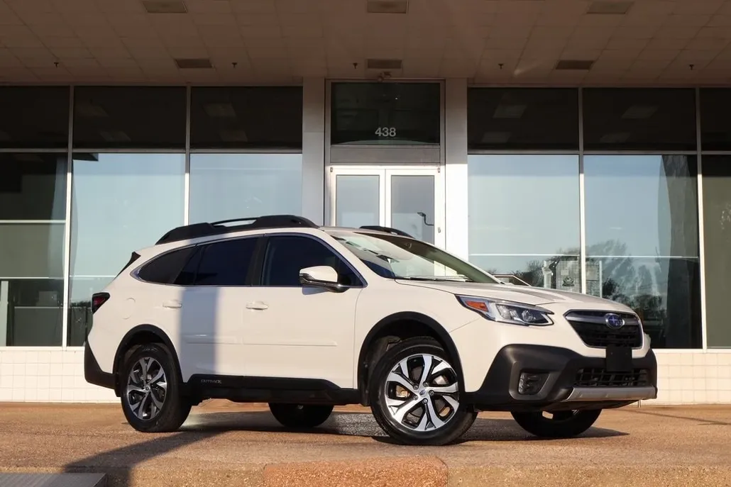 2021 Subaru Outback Limited photo 1