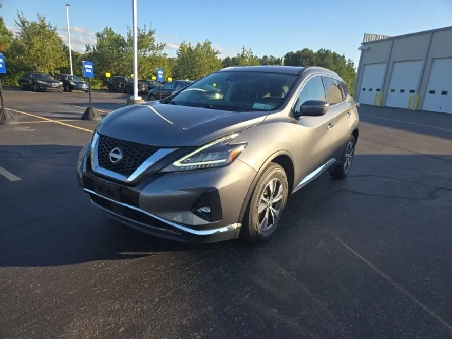 2023 Nissan Murano SV photo 1