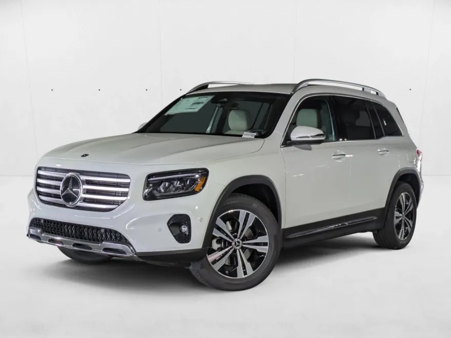 2025 Mercedes Benz GLB 250 4MATIC photo 1