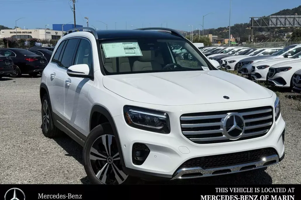 2025 Mercedes Benz GLB 250 4MATIC photo 1