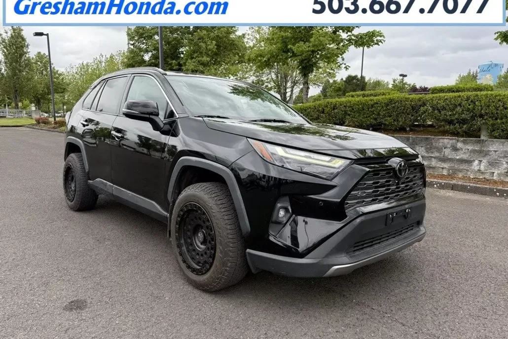 2022 Toyota RAV4 Limited photo 1