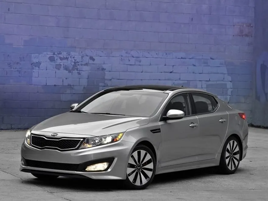 2013 Kia Optima LX photo 1