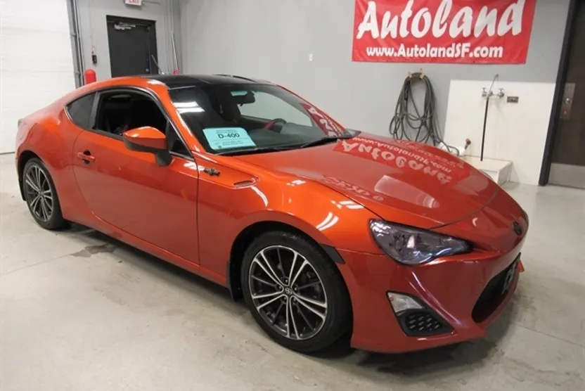 2013 Scion FR-S photo 1
