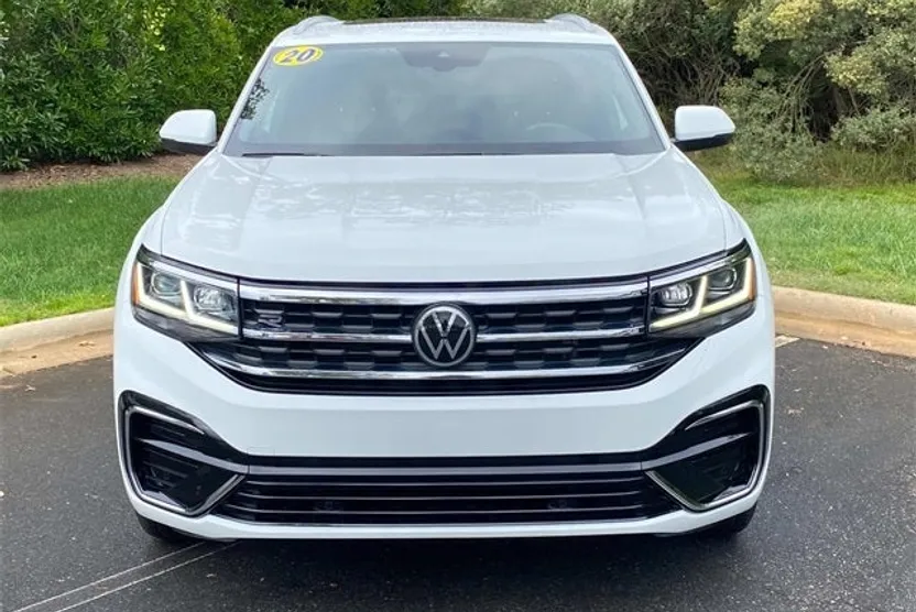 2020 Volkswagen Atlas Cross Sport V6 SEL R-Line photo 1