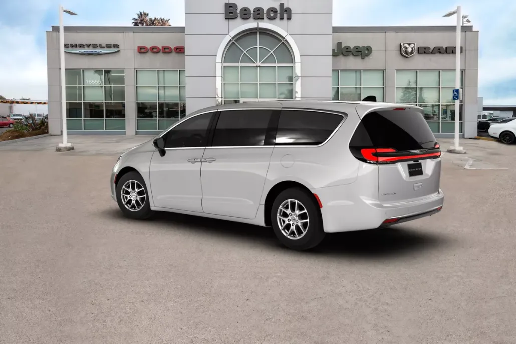 2026 Chrysler Pacifica photo 1